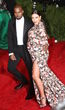 Kim Kardashian präsentierte sich bei der diesjährigen Met-Gala in einem ganz besonderen Outfit