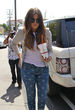 Bei Khloe sind sogar die Schuhe farblich auf den Blazer abgestimmt