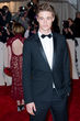 Max Irons konkurriert mit Liam