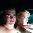 Paris Hilton zeigte sich jetzt ungeschminkt im Pool