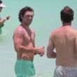 Alex Pettyfer genoss einen sonnigen Tag am Meer