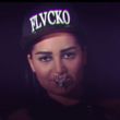 Im Video dazu trägt sie ein Septum-Piercing