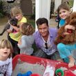 Charlie glaubt aber, dass Brooke nur über ihren Bruder an den Unterhalt für die Kids will