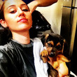 Miley Cyrus und ihr neues Hündchen Happy
