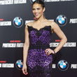 Im Gegensatz zu Tom Cruise erschien Paula in einem eleganten Abendkleid