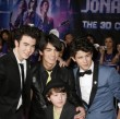Eigentlich wussten wir es ja schon – spätestens das Gratis-Konzert der Jonas Brothers war ein Liebesbeweis an ihre Fans Eigentlich wussten wir es ja schon – spätestens das Gratis-Konzert der Jonas Brothers war ein Liebesbeweis an ihre Fans