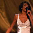 Whitney Houston und Mariah Carey machten einen gemeinsamen Song, um zu zeigen, dass sie sich nicht hassen Whitney Houston und Mariah Carey machten einen gemeinsamen Song, um zu zeigen, dass sie sich nicht hassen