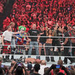 Triple H beendete den Spaß und kam zurück zu seiner ernsthaften Fehde mit Brock