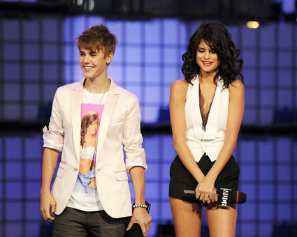 justin-und-selena-singen-gern-karaoke.jpg