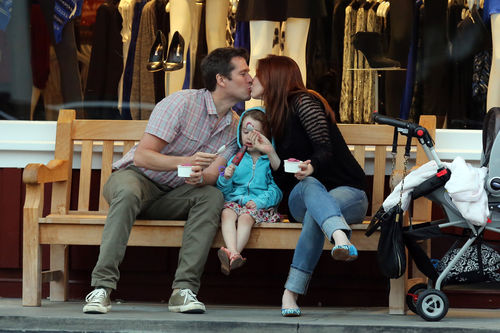 Alyson Hannigan genießt ihr Familienglück Alyson Hannigan genießt ihr Familienglück