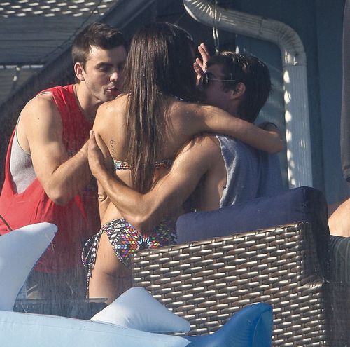 Ashley Tisdale, Zac Efron, Vanessa Hudgens - Para no dejar duda alguna, Ashley escribió en Twitter que Zac es como un hermano para ella