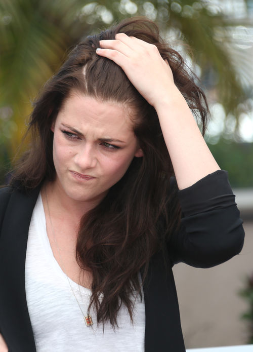 Kristen Stewart hat ihren Freund Robert Pattinson mit Regisseur Rupert Sanders betrogen Kristen Stewart hat ihren Freund Robert Pattinson mit Regisseur Rupert Sanders betrogen