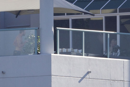 Lady GaGa und Taylor Kinney chillten auf dem Balkon Lady GaGa und Taylor Kinney chillten auf dem Balkon