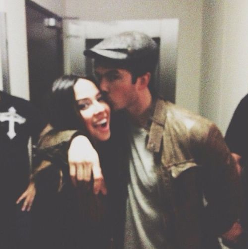 Ian Somerhalder wurde jetzt sehr vertraulich mit seiner Ex-"Vampire Diaries"-Kollegin Malese Jow gesichtet
