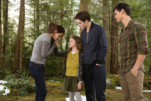 Renesmee ist der Mittelpunkt der Cullen-Familie Renesmee ist der Mittelpunkt der Cullen-Familie