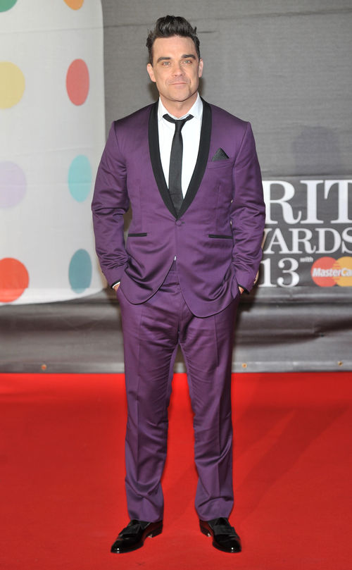 Robbie Williams bekannte Farbe bei den Brit Awards Robbie Williams bekannte Farbe bei den Brit Awards