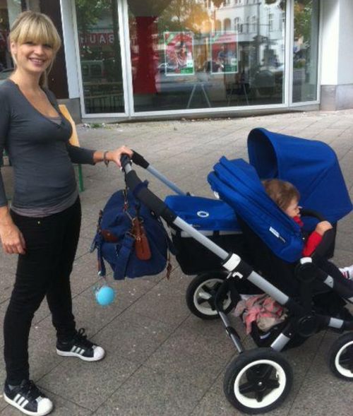 Susan Sideropoulos auf Erkundungstour mit ihren Babys Susan Sideropoulos auf Erkundungstour mit ihren Babys