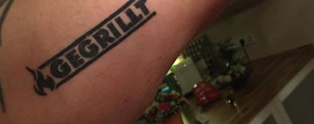 Tutu &amp; Tattoo Detlef Steves löst Wettschulden ein Promiflash.de