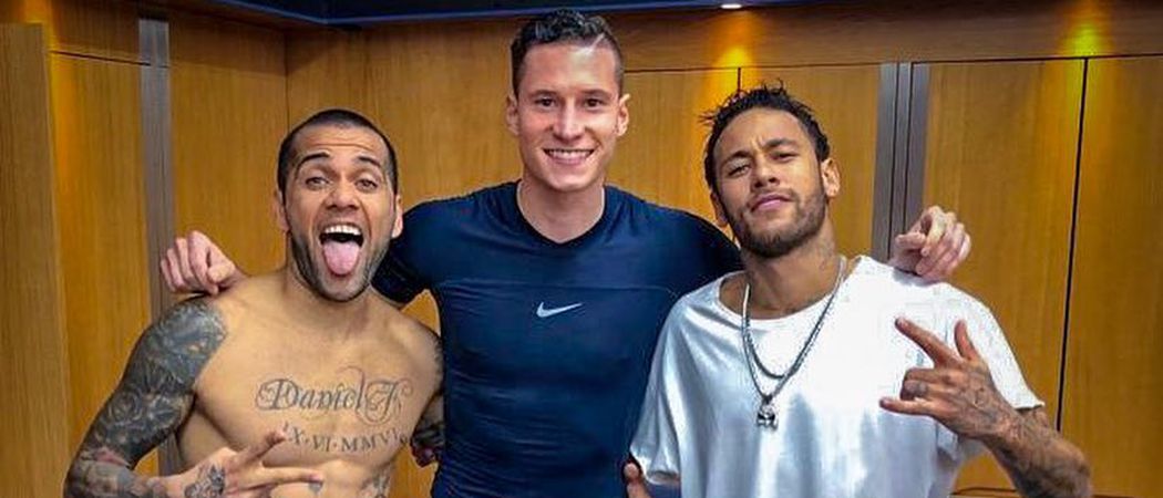 Sportler neymar jr sixpack bilder. Neymar Jr Sixpack : Vergewaltigungs Vorwurf Julian Draxler Steht Hinter Neymar Promiflash De