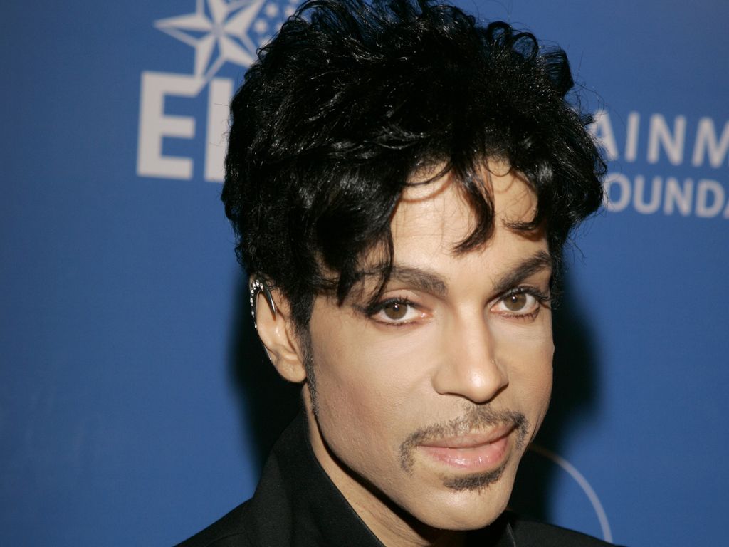 Irre Gerüchte Hatte Prince einen unehelichen Sohn? Promiflash.de