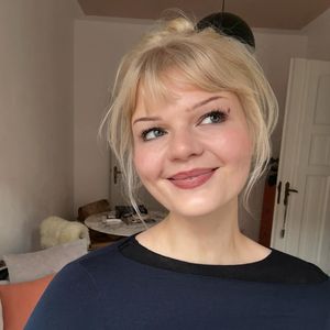 Schluss mit Kupfer: Sophie Passmann ist jetzt hellblond