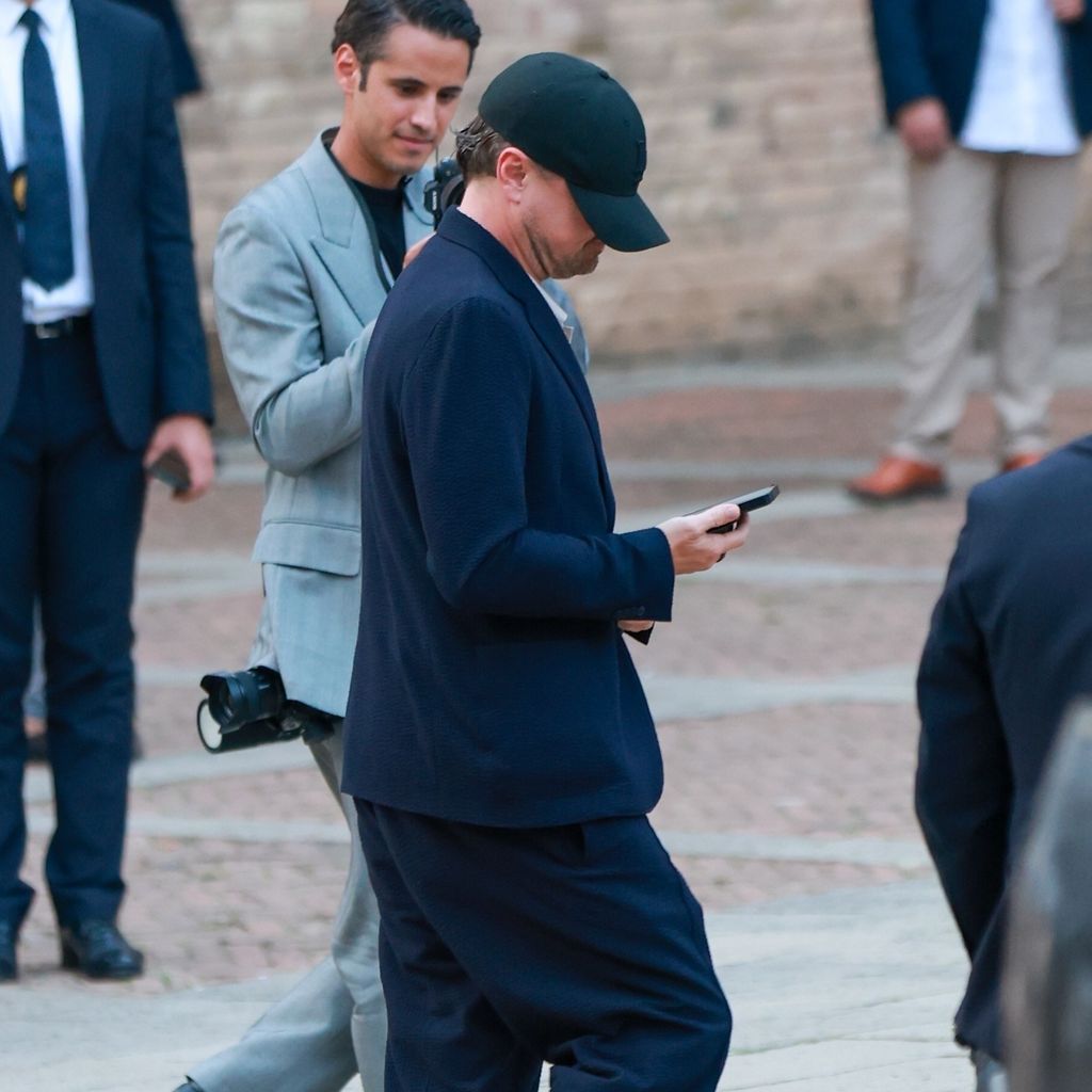 Leonardo DiCaprio auf dem Weg zum Pre-Wedding-Dinner von Jeff Bezos und Lauren Sánchez