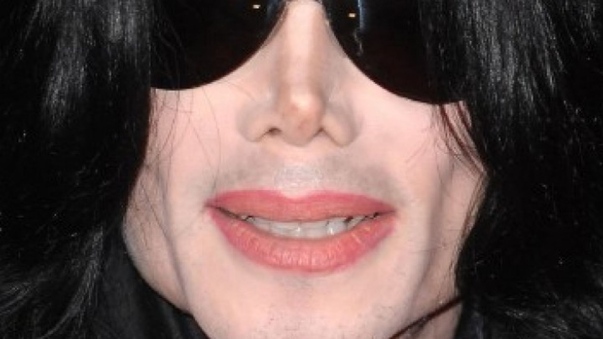 Wie Hat Michael Jackson Seine Hautfarbe Geändert Michael Jackson: Weiße Haut durch Spezialcreme? | Promiflash.de