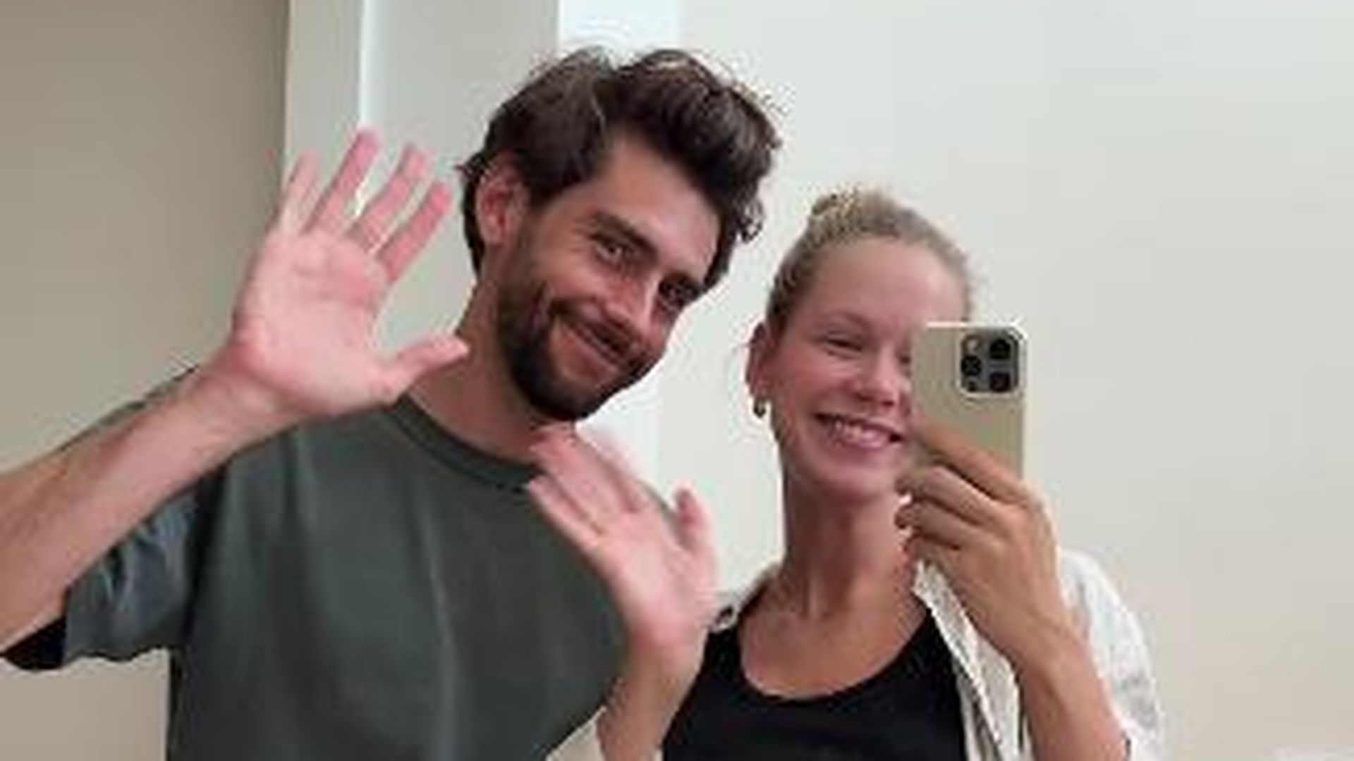 -lvaro-Solers-Frau-Melanie-Kroll-teilt-ihren-Geburtsbericht-