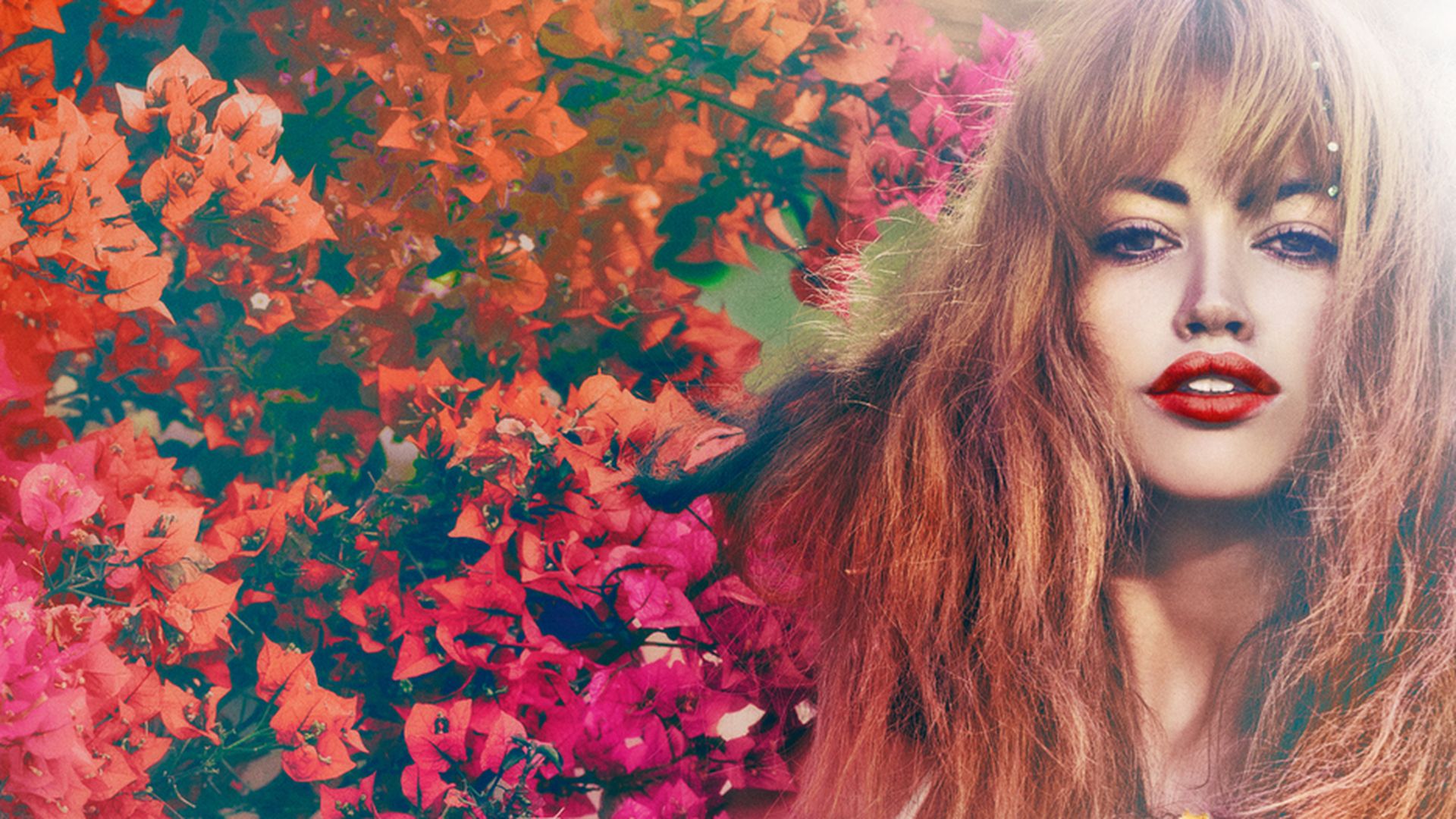 Aura Dione baut sich "Friends" aus Schuhen | Promiflash.de