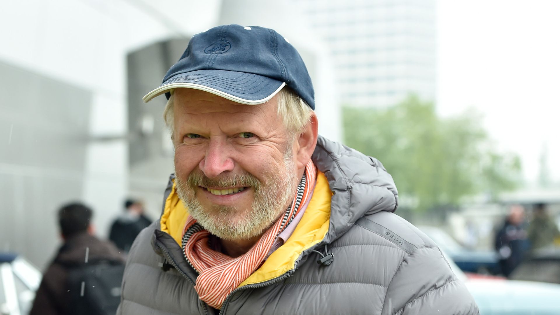 So-sehr-genie-t-Ex-Tatort-Star-Axel-Milberg-das-Opasein