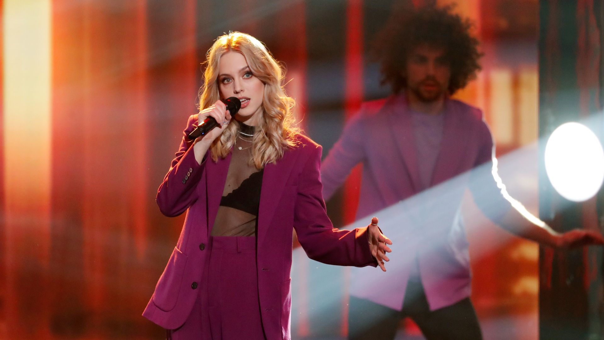 Regelverstoß Felicia Lu wurde aus der ESCJury geworfen!