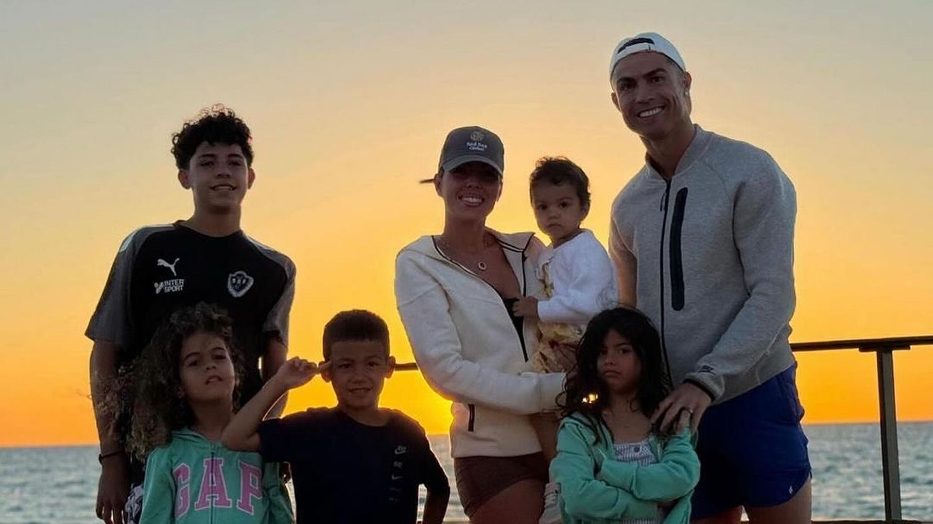 Cristiano Ronaldo Teilt Zum Muttertag S e Familienfotos cristiano-ronaldo-teilt-zum-muttertag-s-e-familienfotos