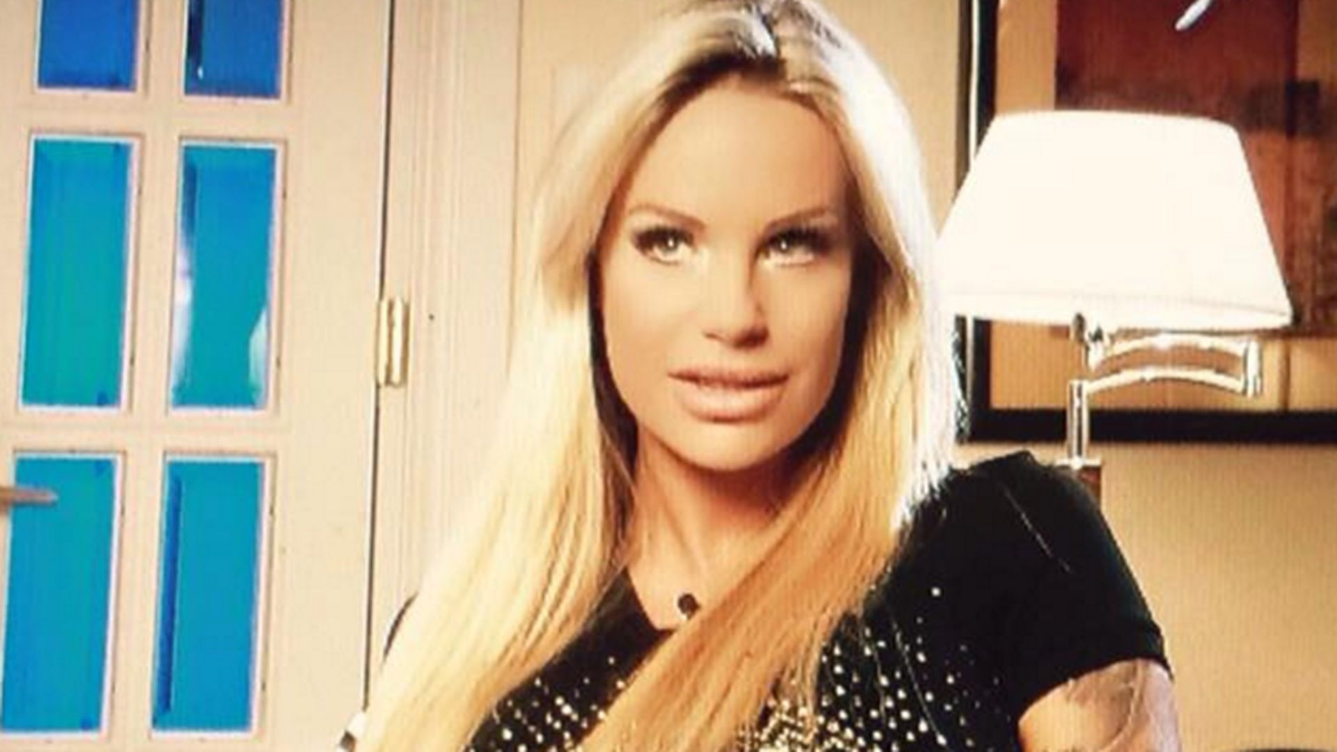 Huch! GinaLisa Lohfink plötzlich mit GanzArmTattoo Promiflash.de