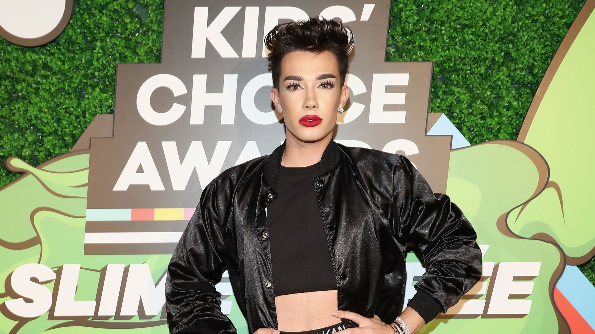 James Charles Promiflash.de