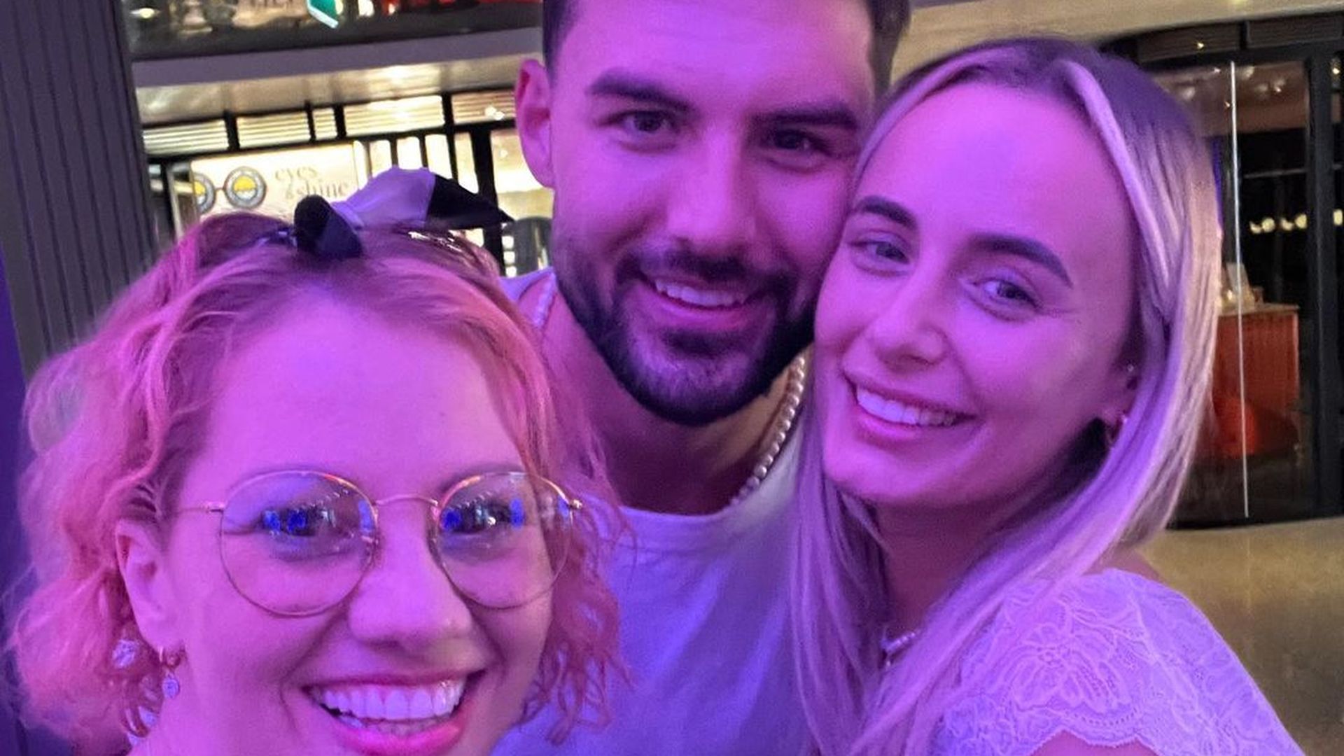 Erwischt Liam Reardon und Millie Court gemeinsam verreist!