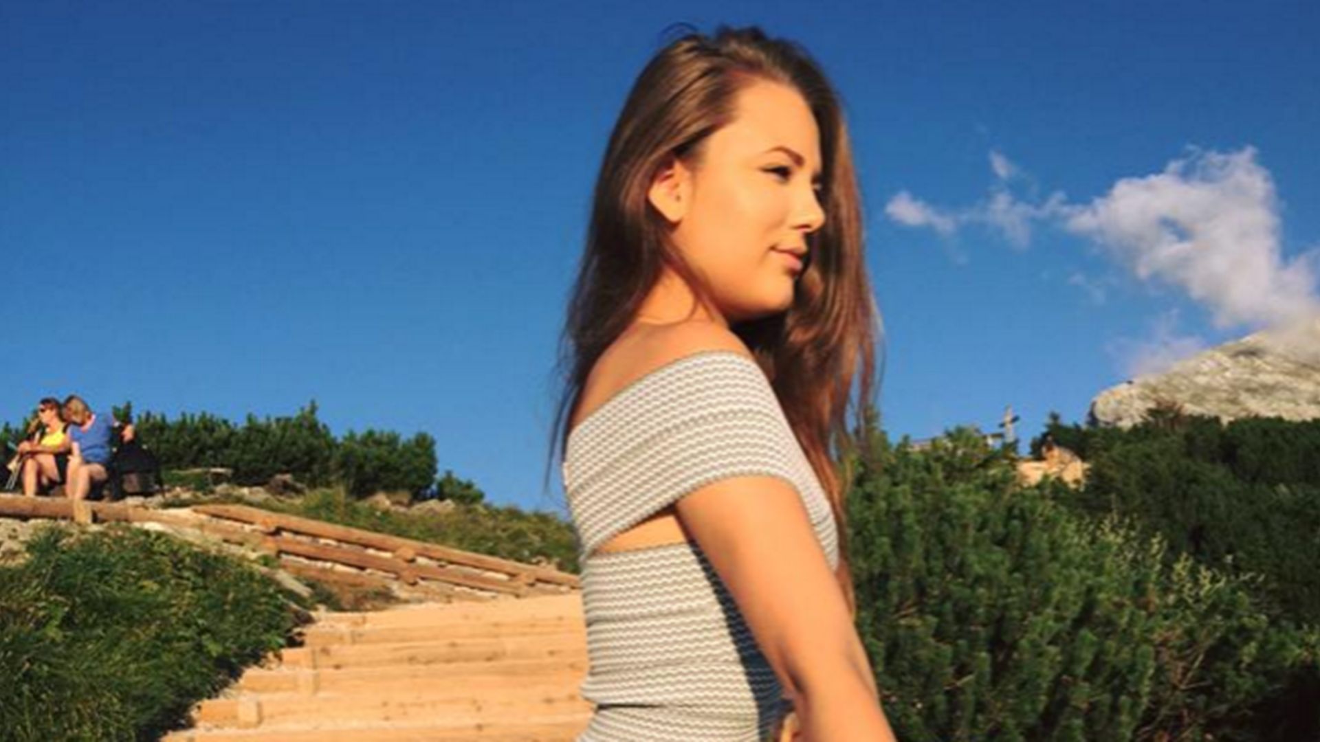 2016 wird musikalisch! Joelina Drews will nun durchstarten | Promiflash.de