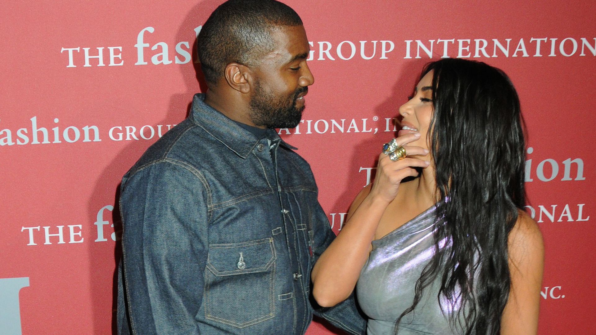 Baby Nummer fünf mit Kanye? Kim Kardashian spricht Klartext - Promiflash.de