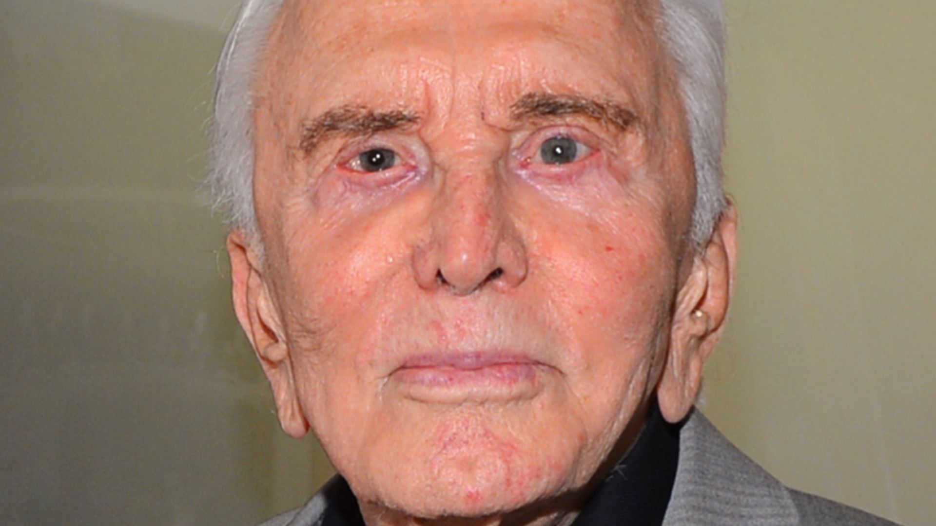 HollywoodIkone Kirk Douglas ist mit 103 Jahren gestorben Promiflash.de