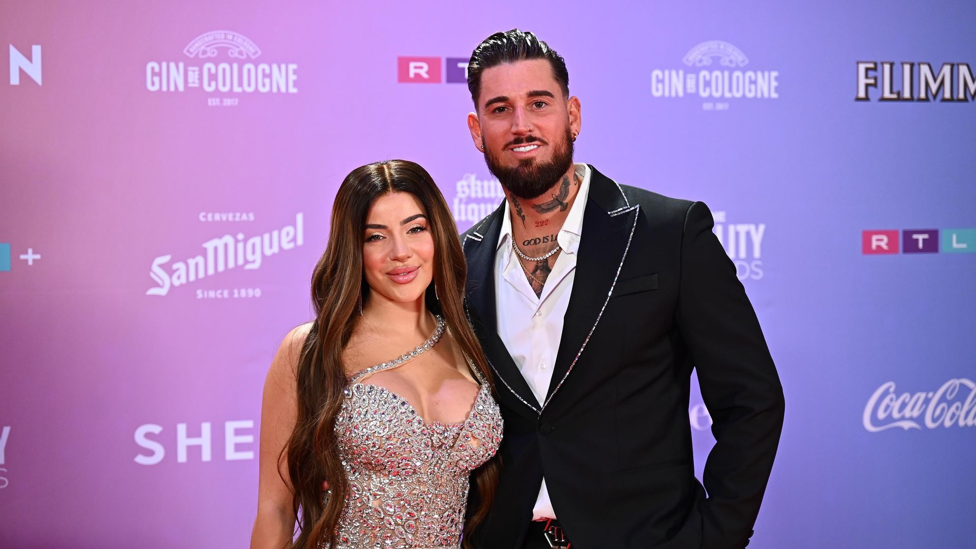 Setzen-sich-Realitystars-ein-Budget-f-r-Weihnachtsgeschenke-