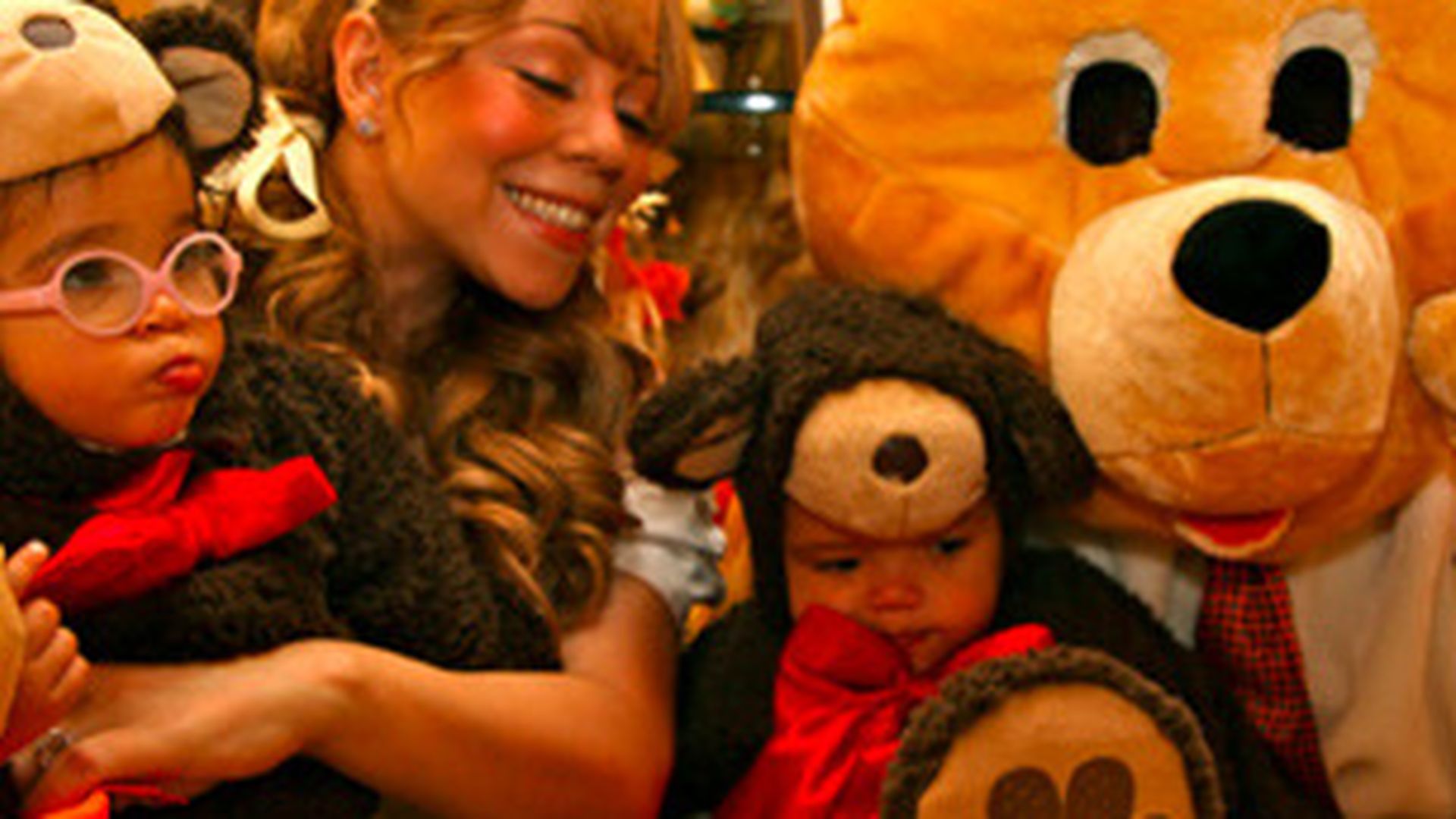 Mariah Careys Zwillinge im süßen HalloweenKostüm Promiflash.de