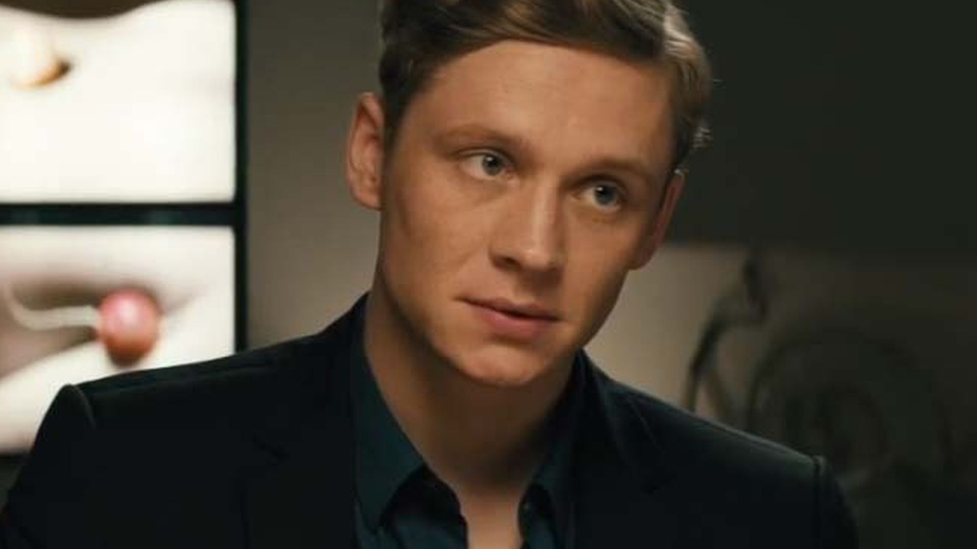 Matthias Schweighöfer émissions Et Séries Tv Matthias Schweighöfer: 1. "Schlussmacher"-Trailer | Promiflash.de