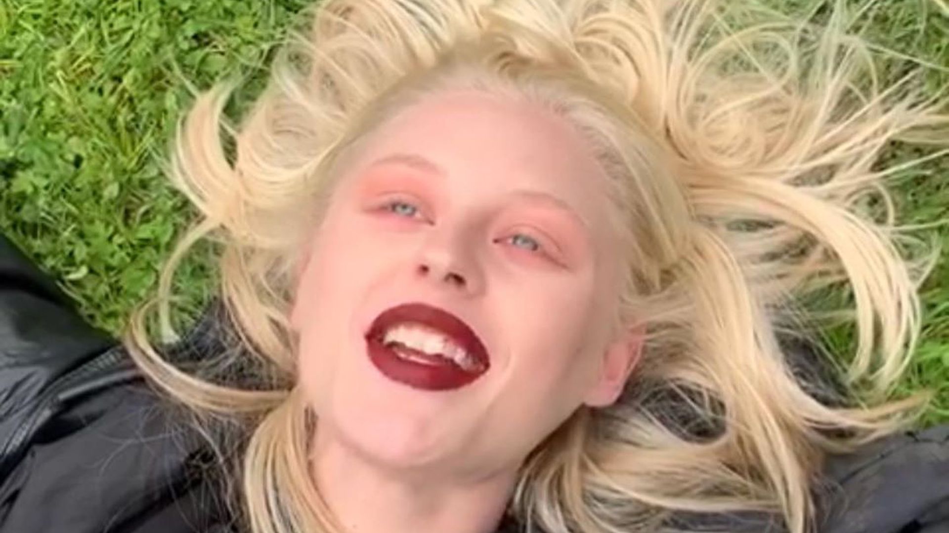 junge brünette melissa gepoppt junge brünette melissa gepoppt