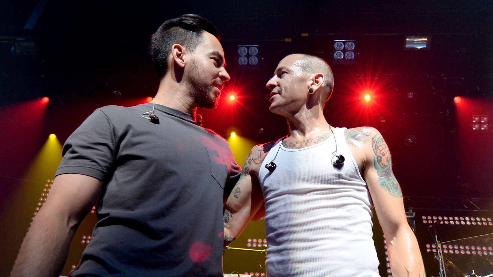 Фанаты линкин парк. Группа linkin park 2000. Mike shinoda and chester bennington. Группа линкин парк. Linkin park rob bourdon.