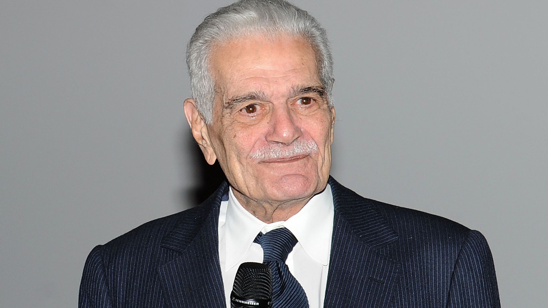 Schreckliche Diagnose Omar Sharif leidet an Alzheimer Promiflash.de