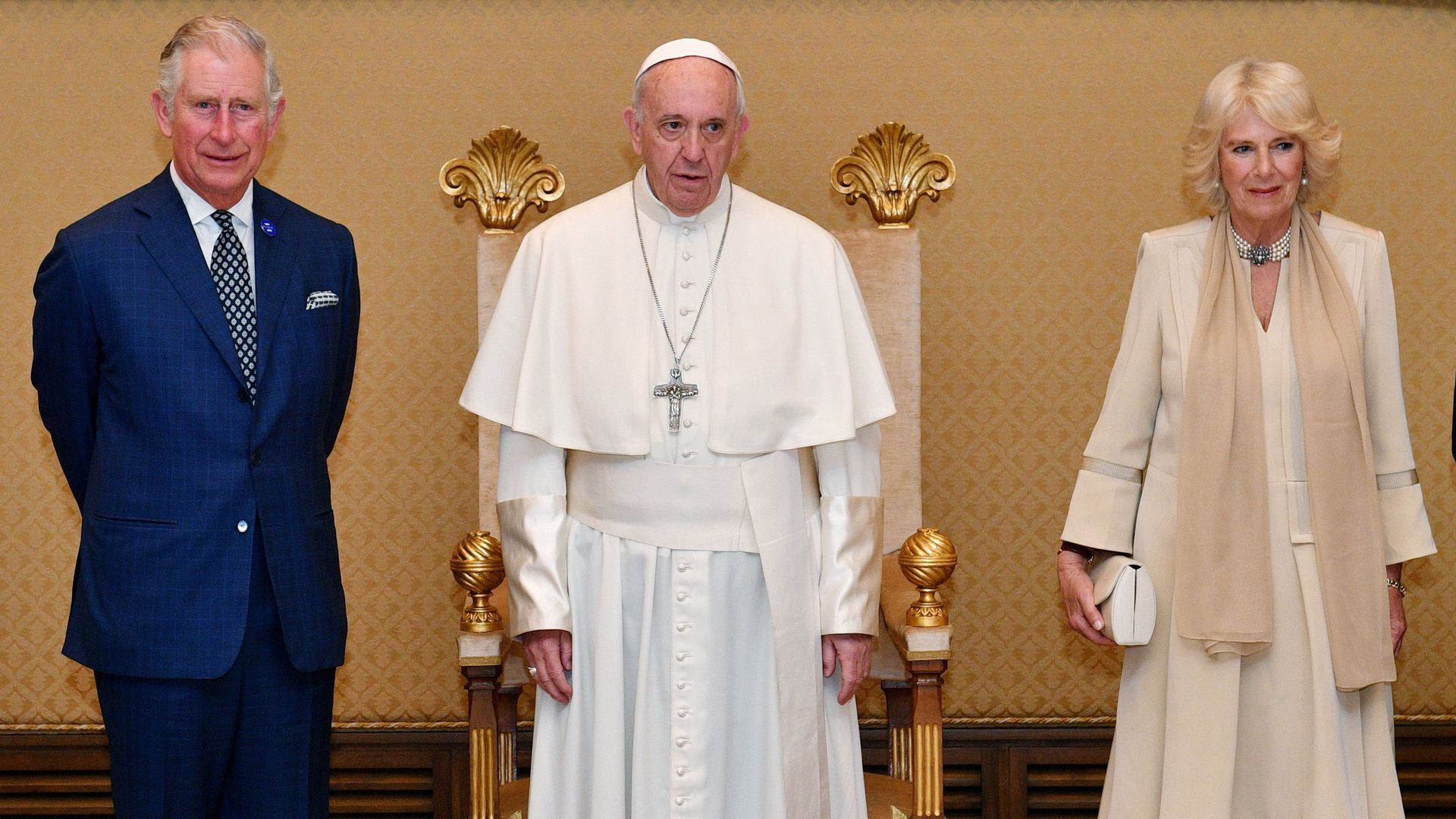 private-audienz-k-nig-charles-und-camilla-treffen-den-papst
