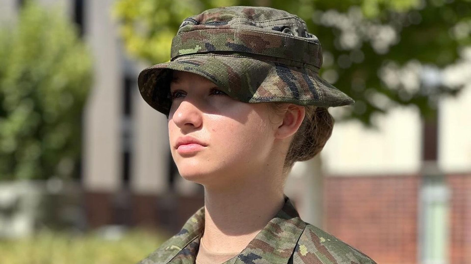 Prinzessin Leonor nimmt erstmals an Militärparade teil!