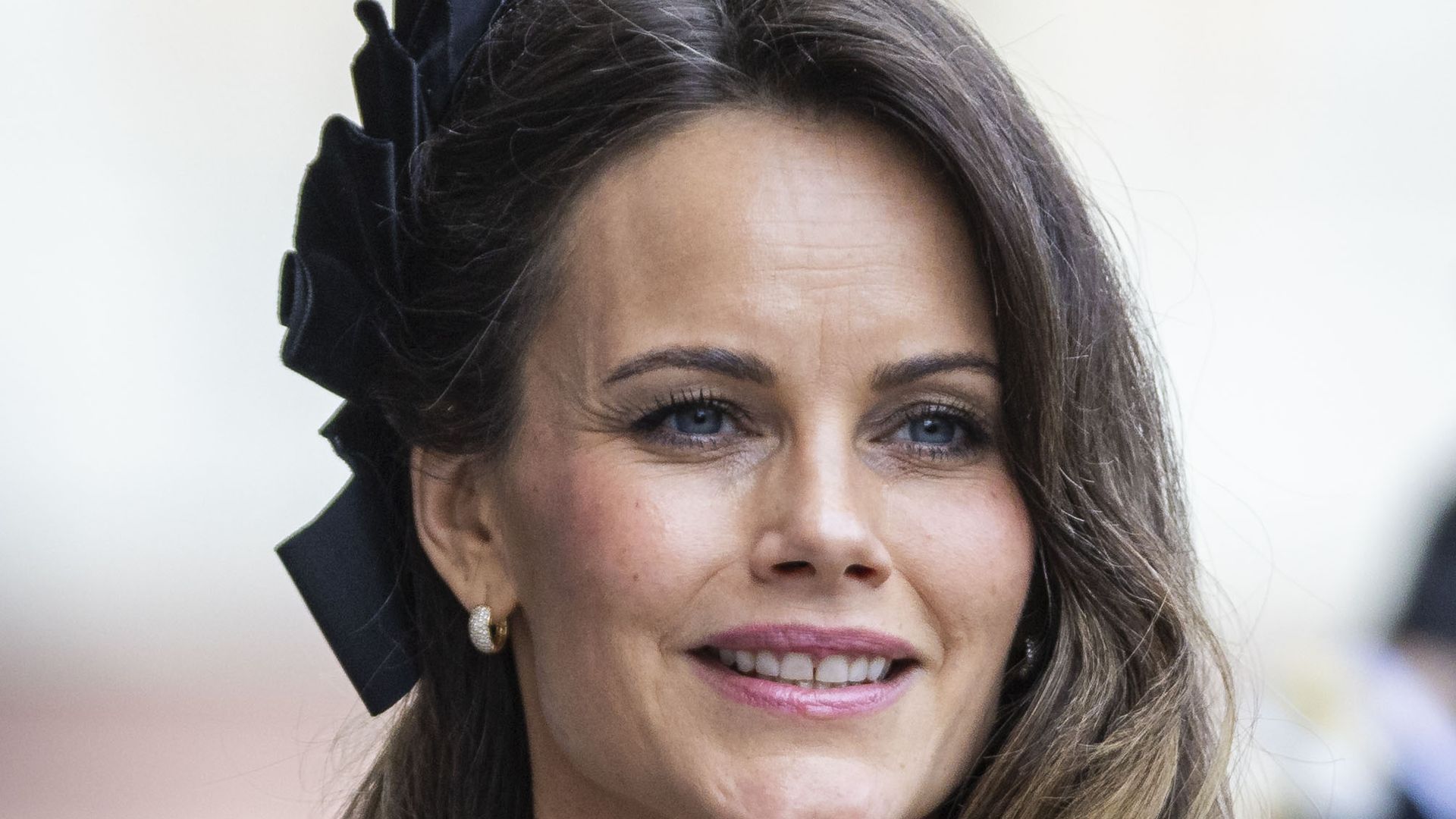 So-fr-hlich-strahlt-schwangere-Prinzessin-Sofia-von-Schweden
