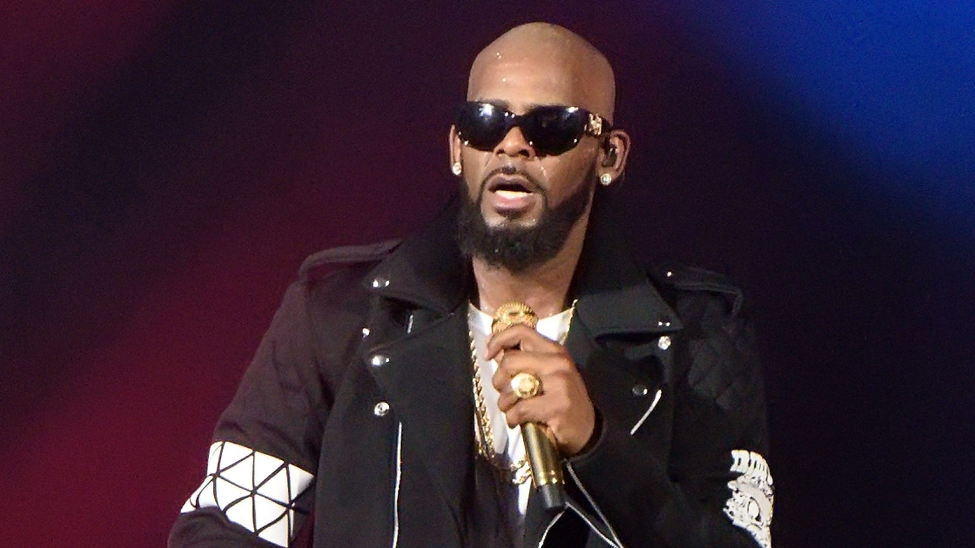 R. Kelly wird bald Animateur auf Kreuzfahrtschiff! | Promiflash.de