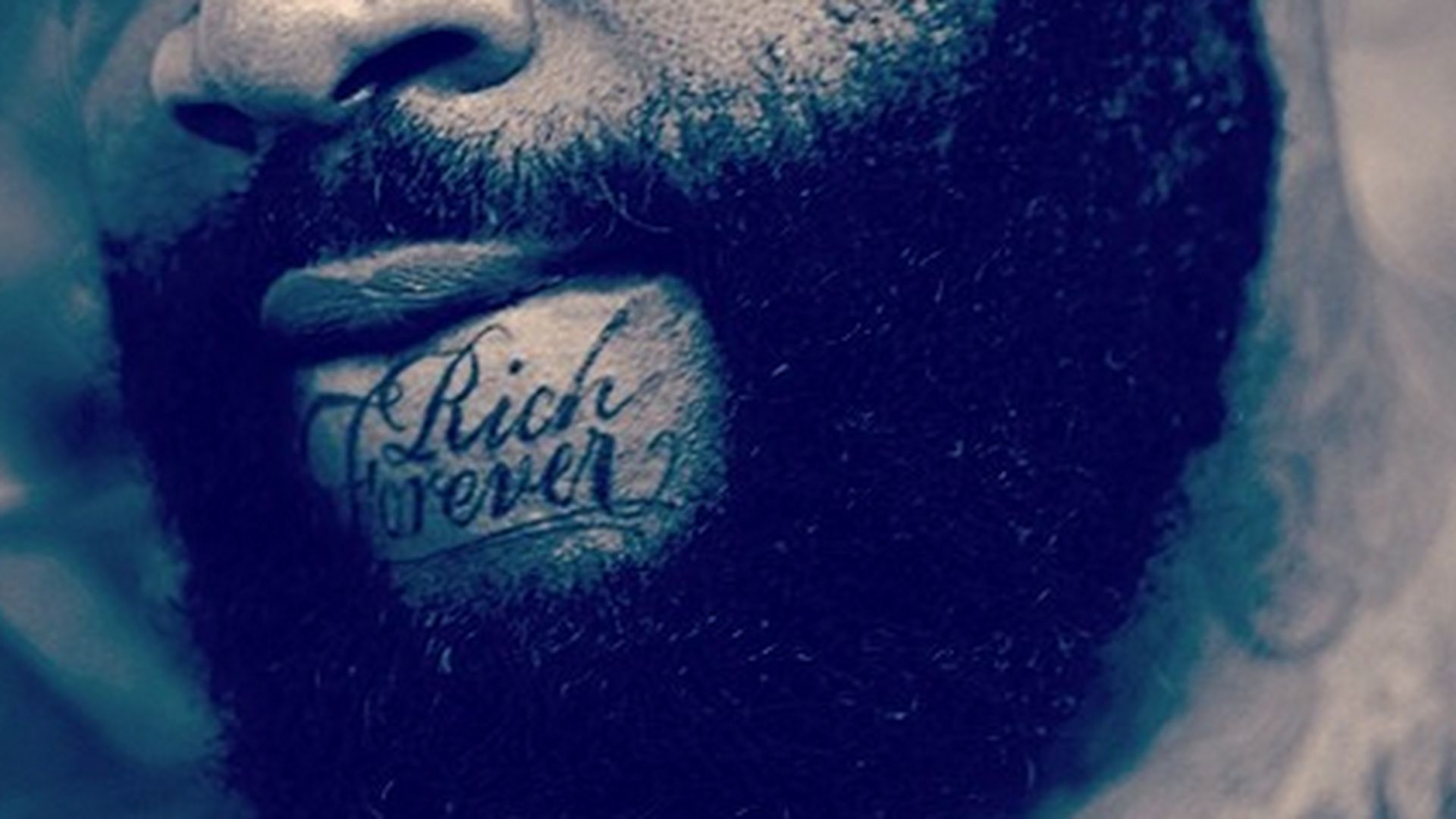 Sprechendes Kinn: Rick Ross ist "Rich Forever" | Promiflash.de