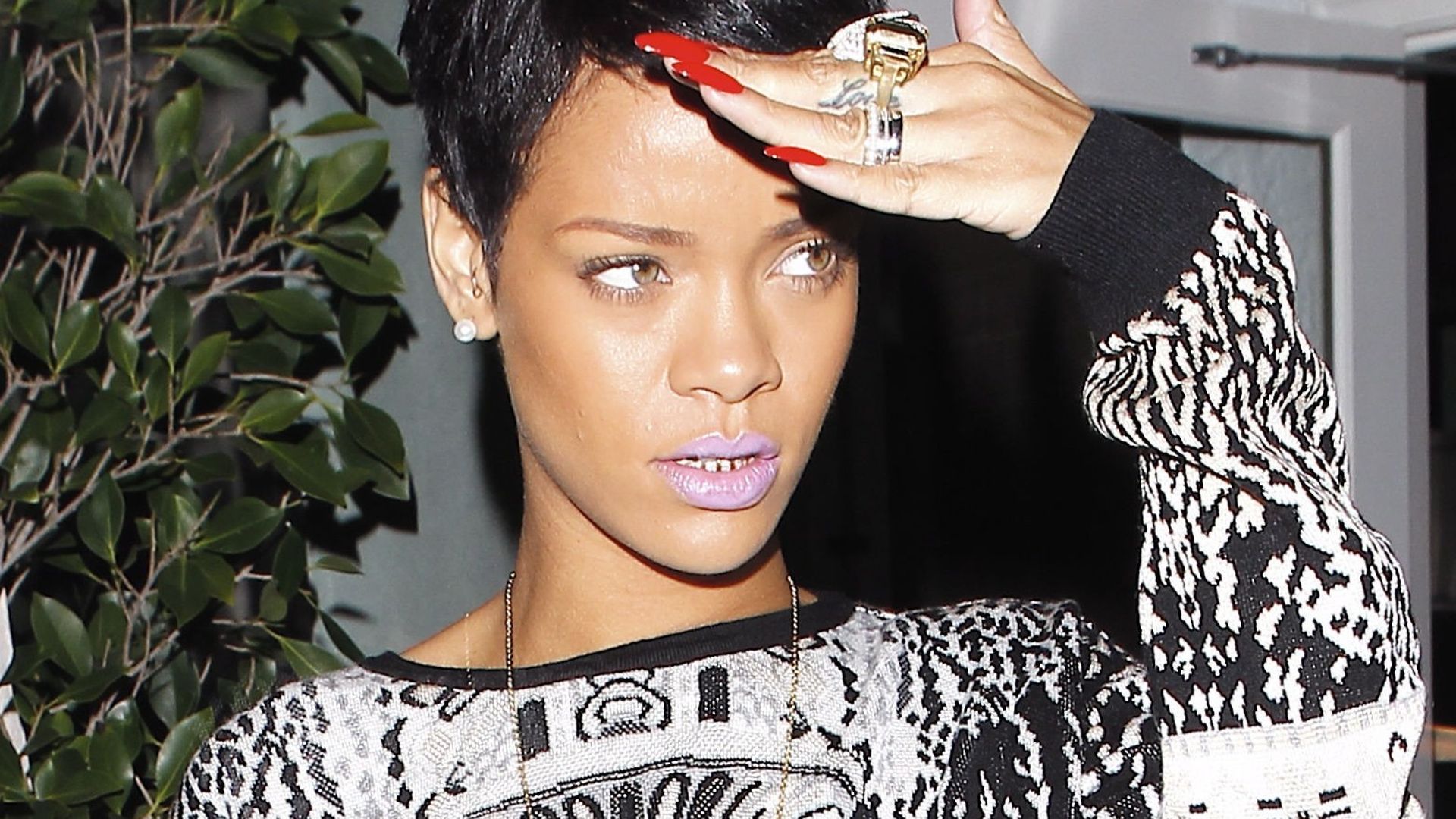 Im November? Rihanna überrascht mit neuem Album